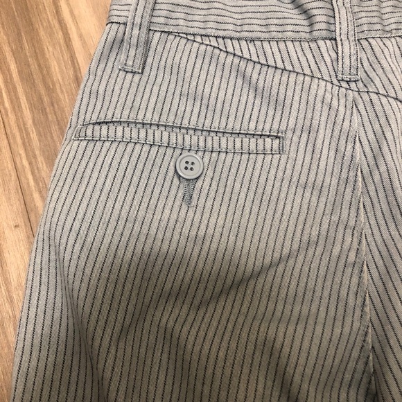 Volcom boys blue pin striped shorts 10 slim or 23 size - Picture 4 of 9